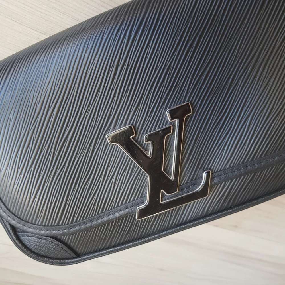 Louis Vuitton Buci