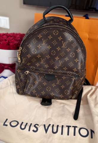 https://vipluxury.sk/Louiss Vuitton Palm Spring MM