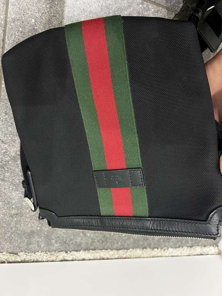 Gucci panska crossbody taska