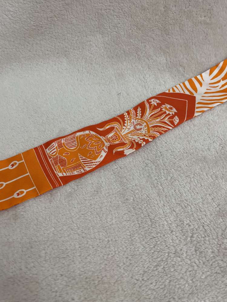 Hermes Twilly scarf