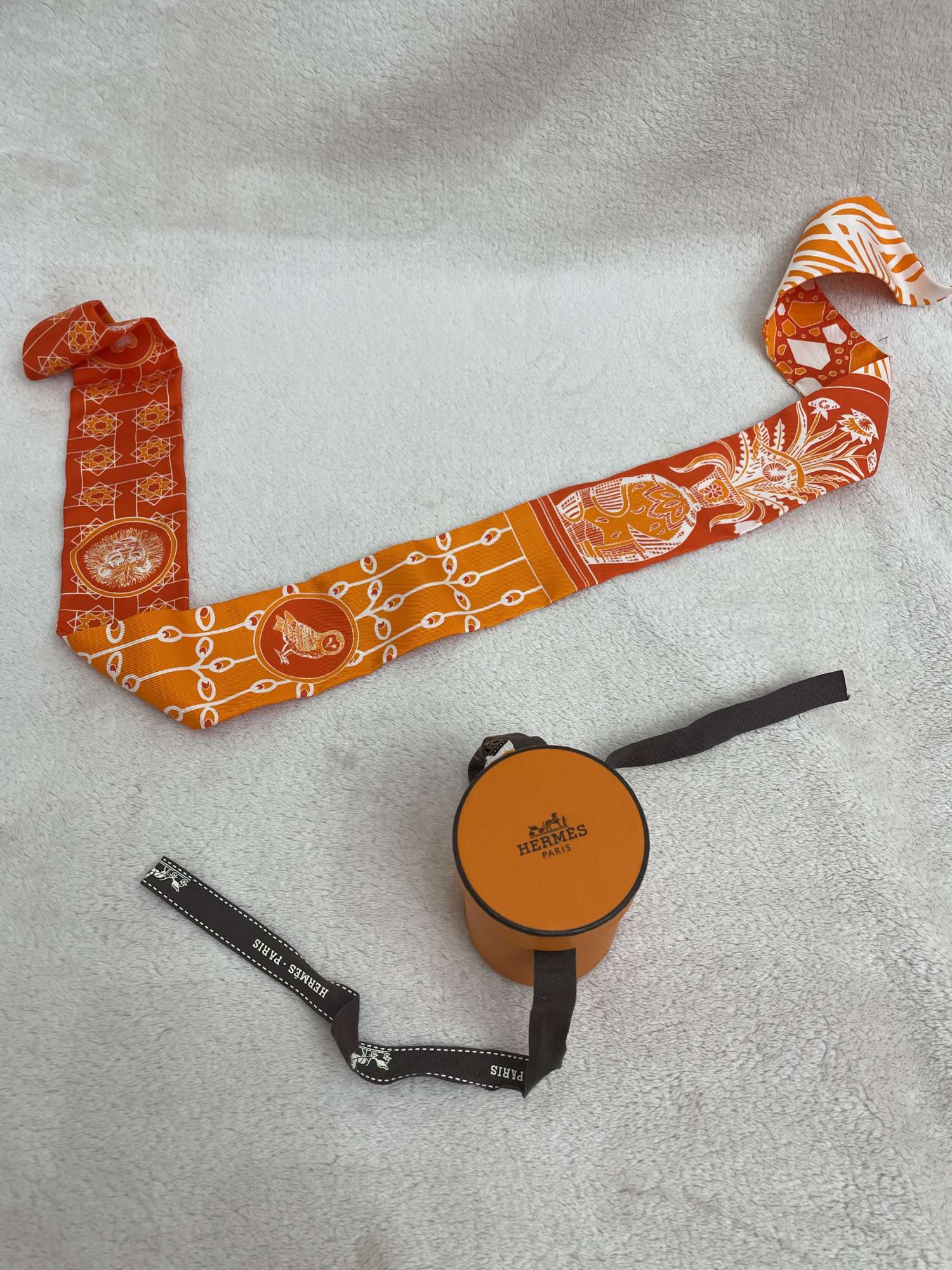 Hermes Twilly scarf