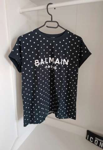 https://vipluxury.sk/Krásné tričko Balmain