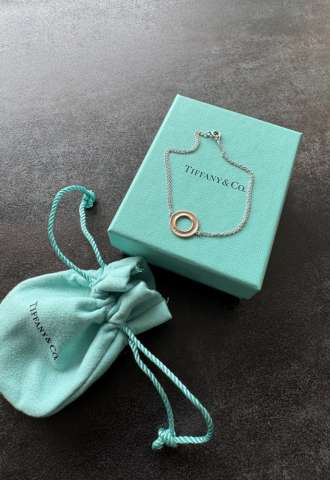 https://vipluxury.sk/Tiffany & Co. Rubedo 1837 náramek