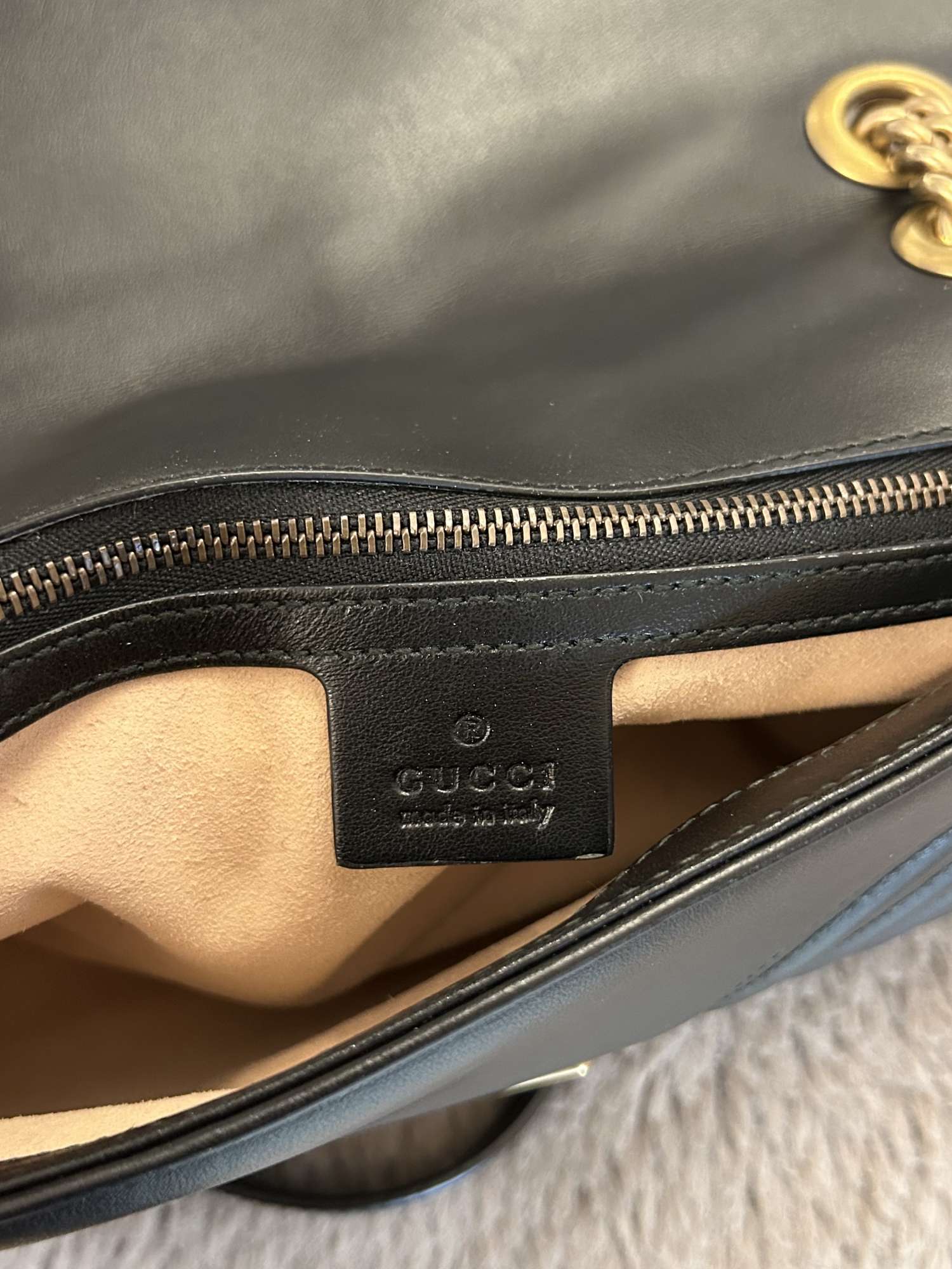 GUCCI GG Marmont leather shoulder bag