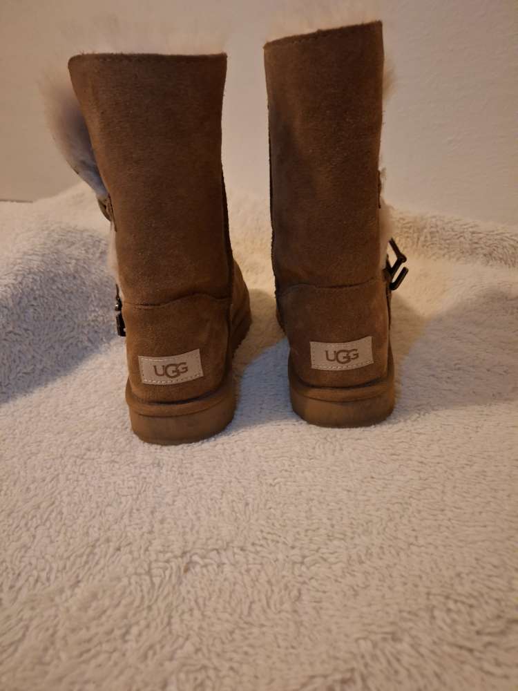 Ugg