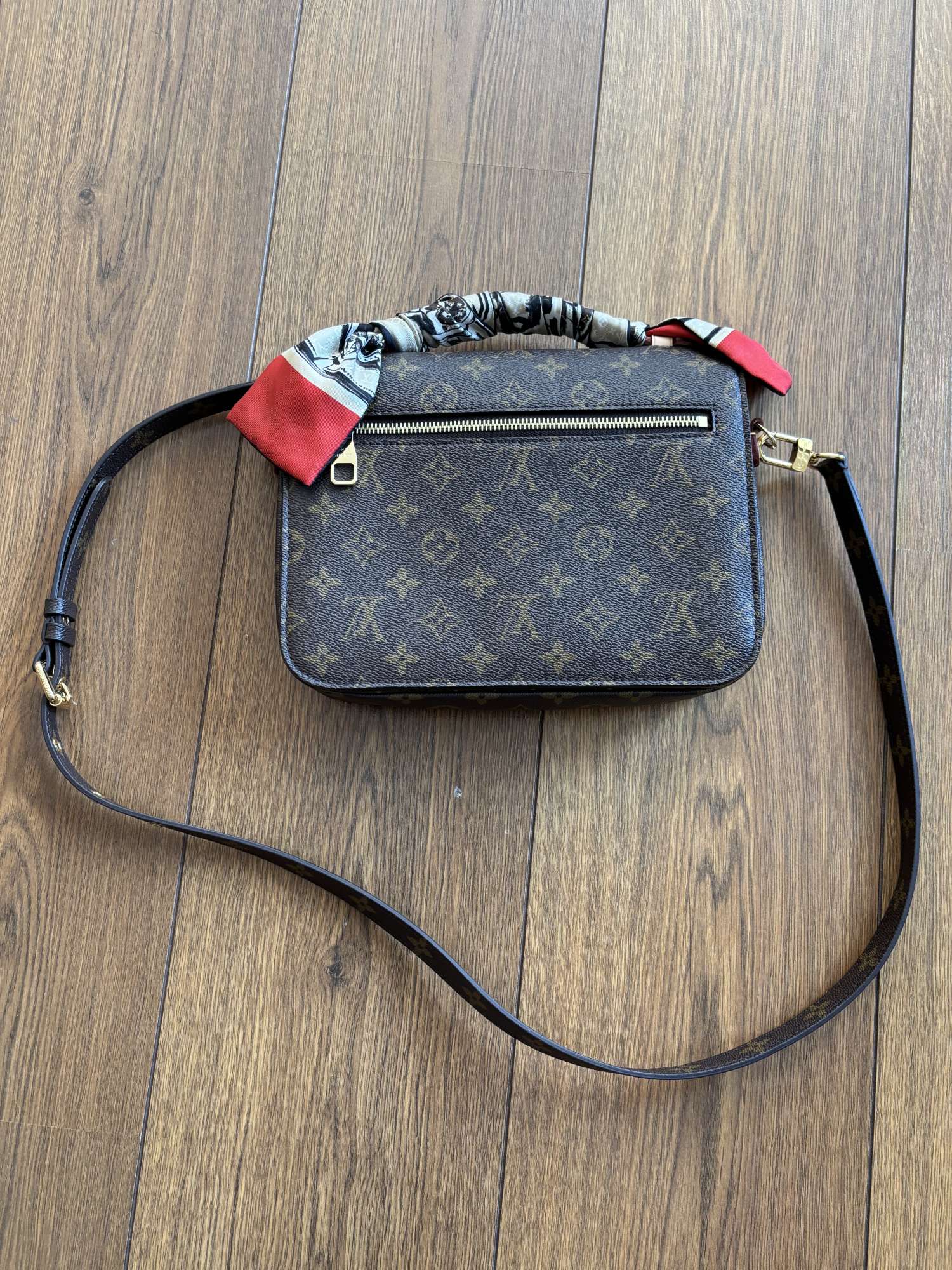 Louis Vuitton Metis