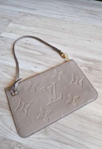 https://vipluxury.sk/Louis Vuitton Pochette