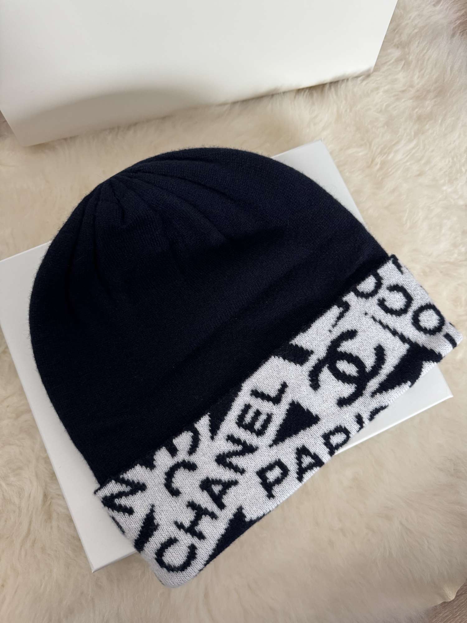 Chanel čiapka- nová, nenosená