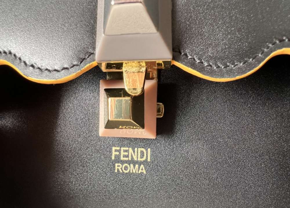 Fendi Kan I Medium