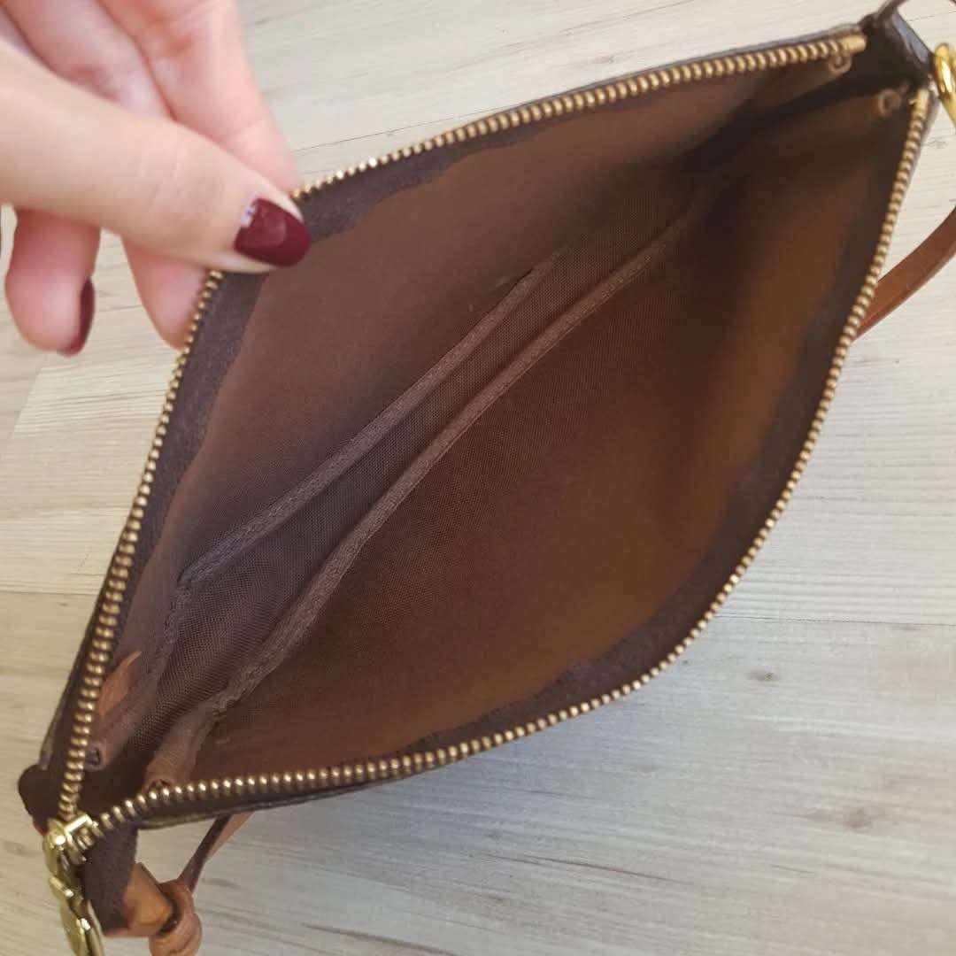 Louis Vuitton Pochette Accessoires