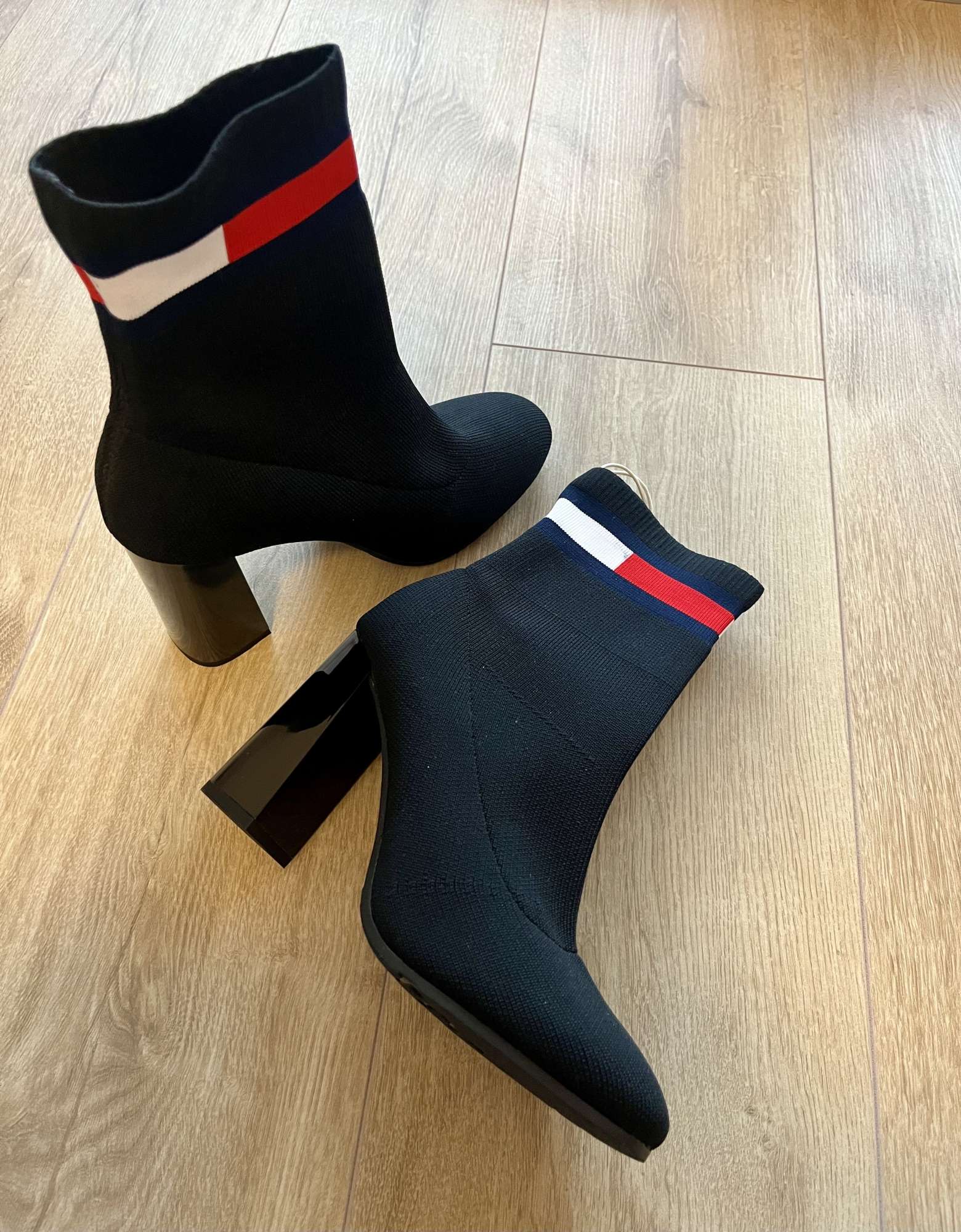 Tommy Jeans kotníkové čižmy 37