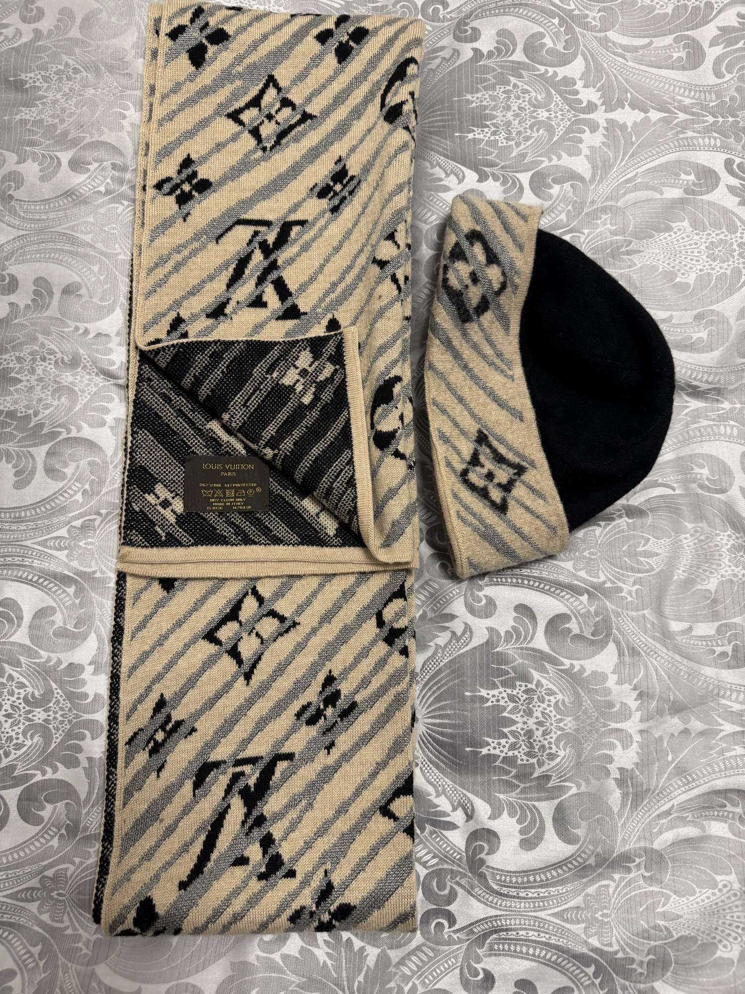 Čepice a šála Louis Vuitton