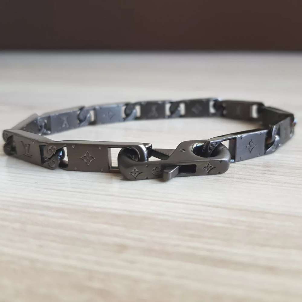 Louis Vuitton Naramek