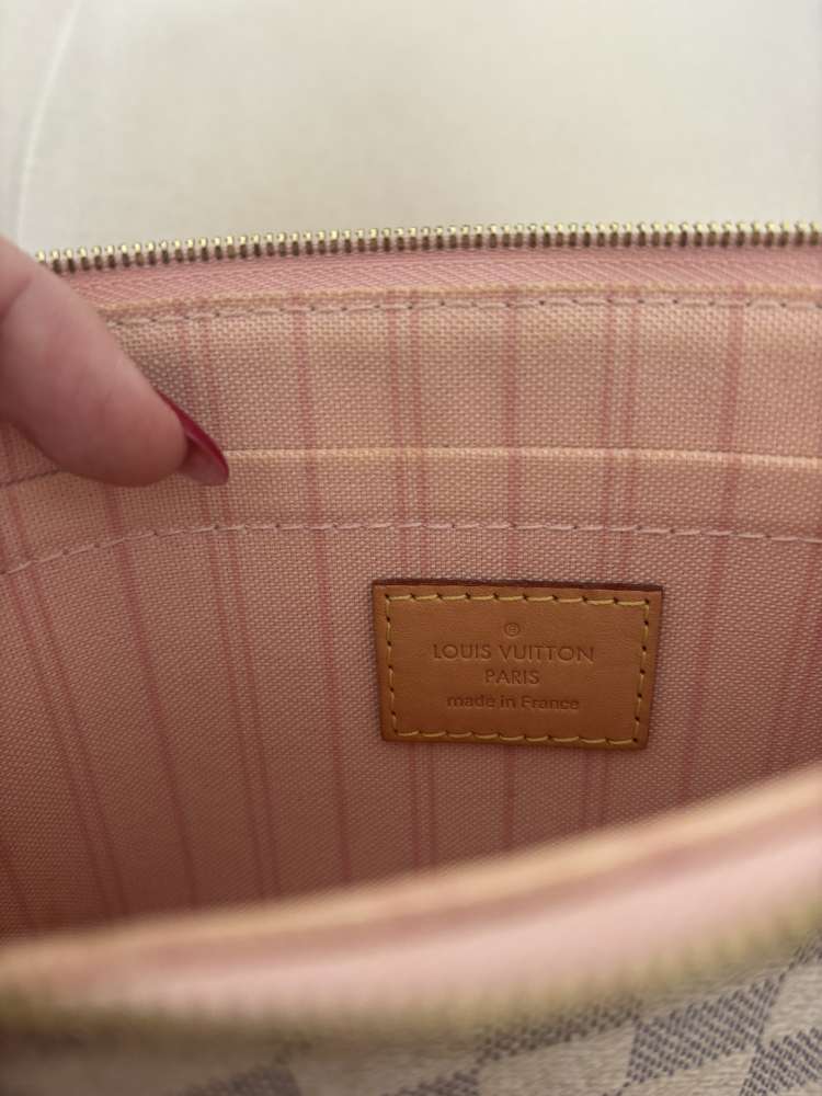 Pochette z Neverfull