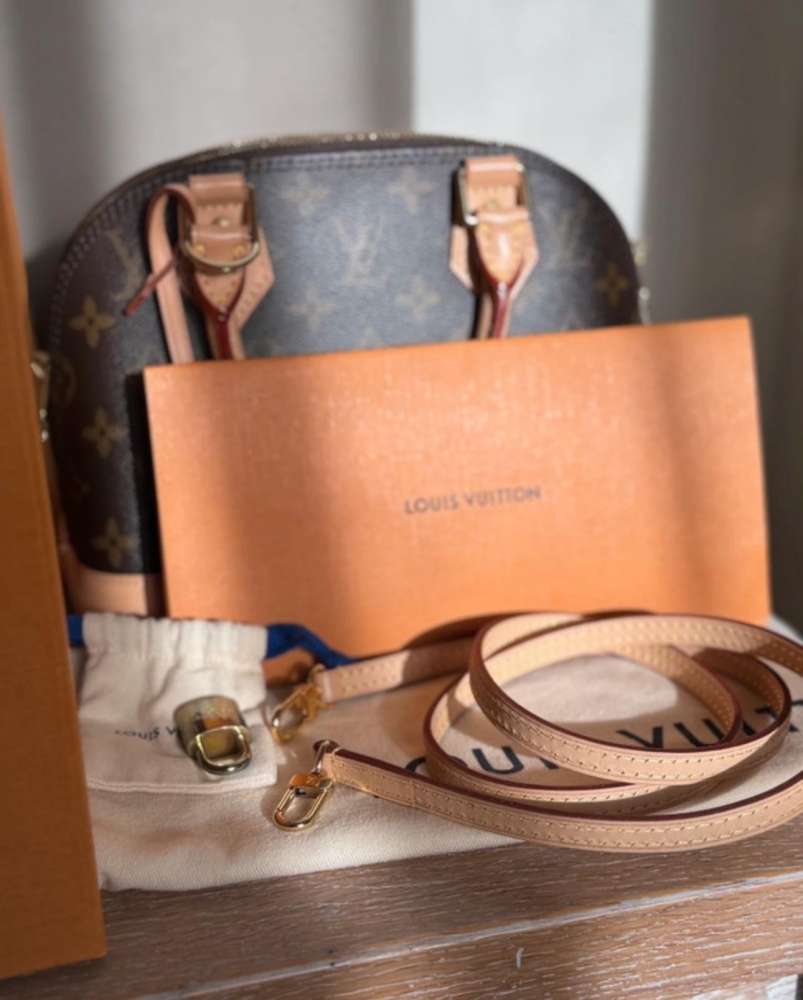 Louis Vuitton Alma BB Monogram