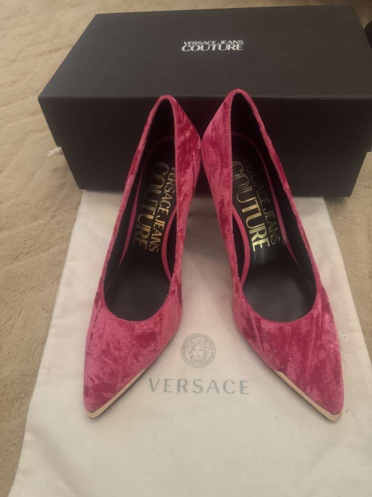 Versace obrys