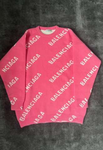 https://vipluxury.sk/Balenciaga sveter