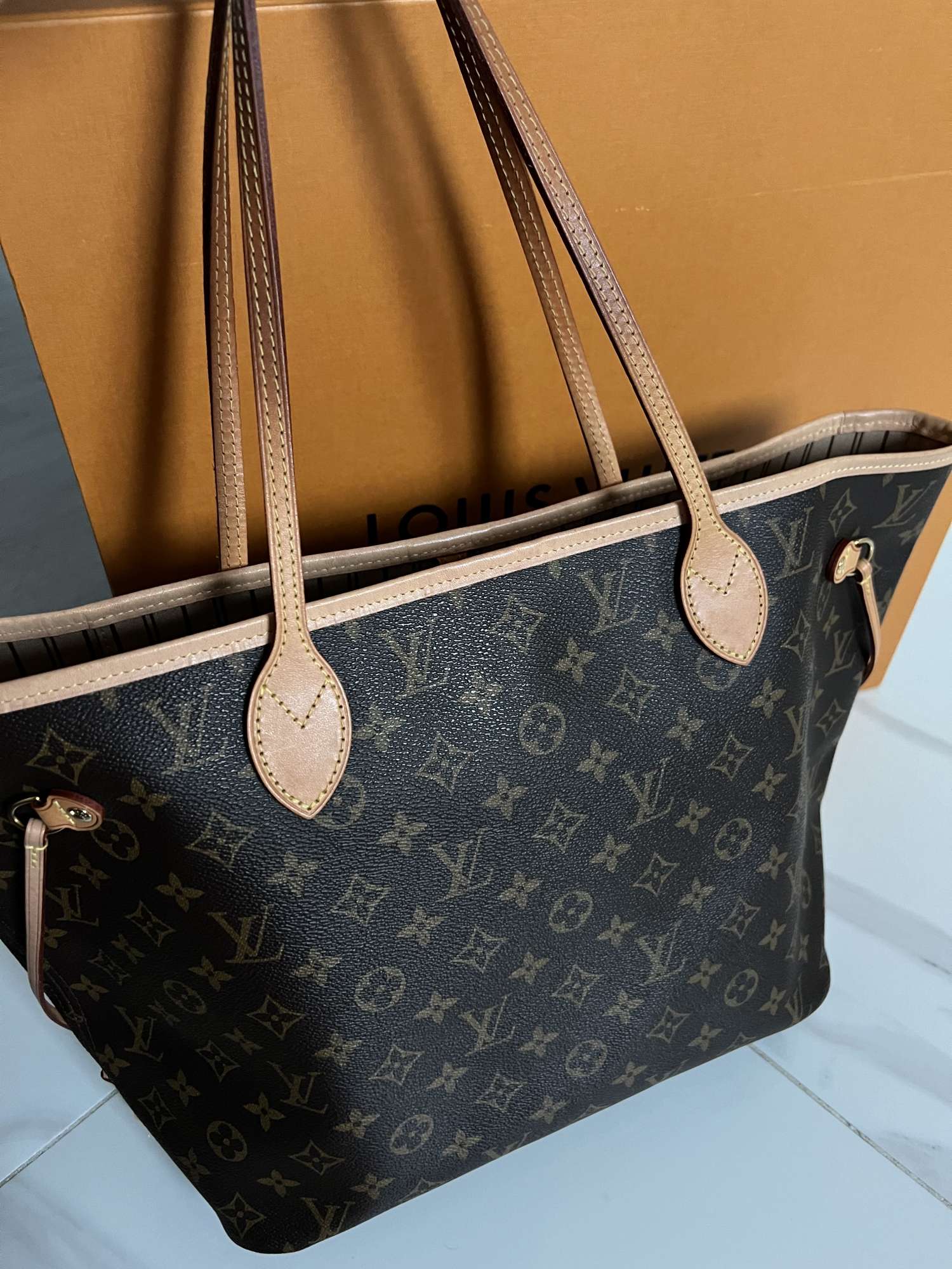 Louis Vuitton Neverfull MM