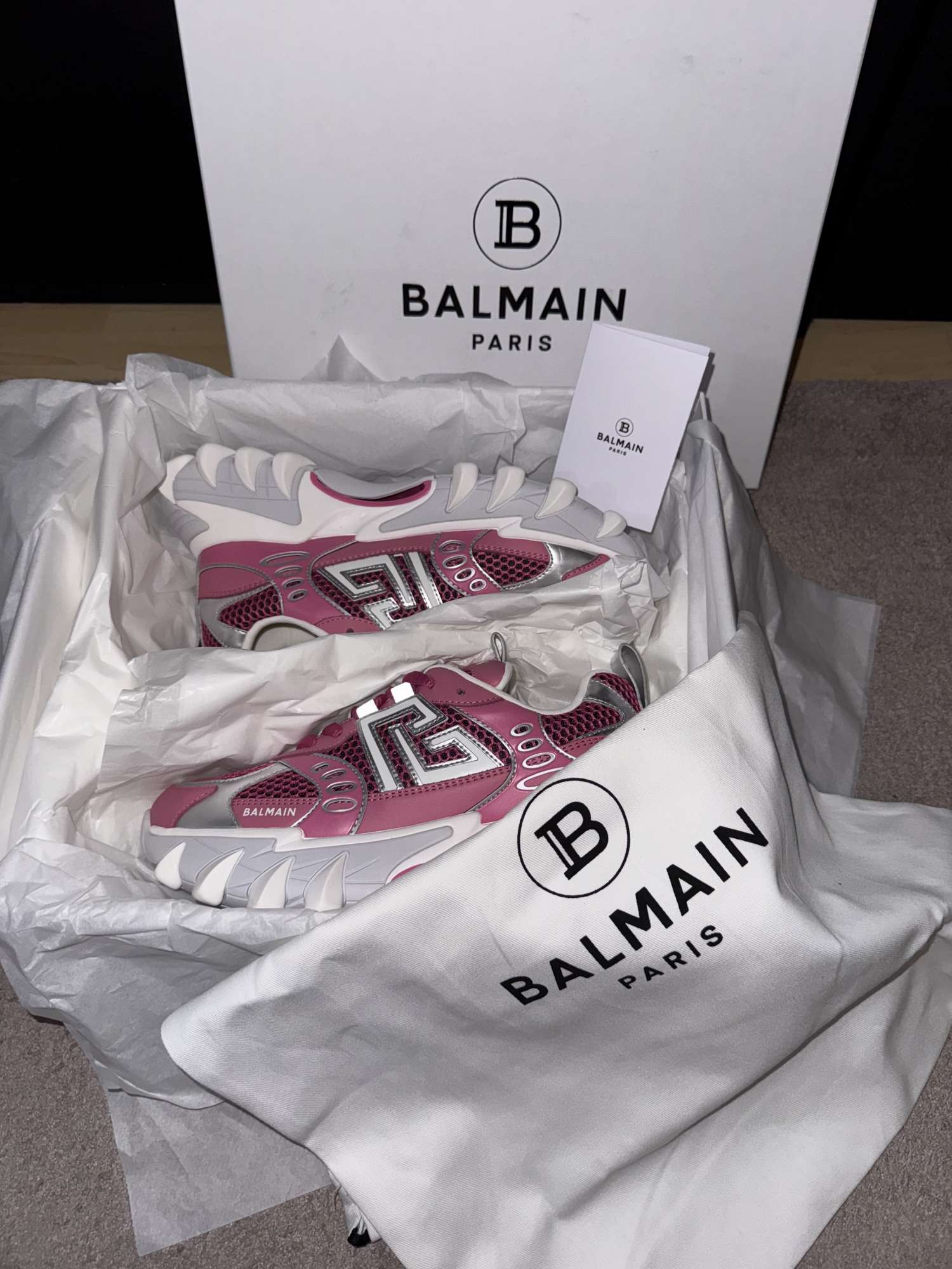 BALMAIN B-East