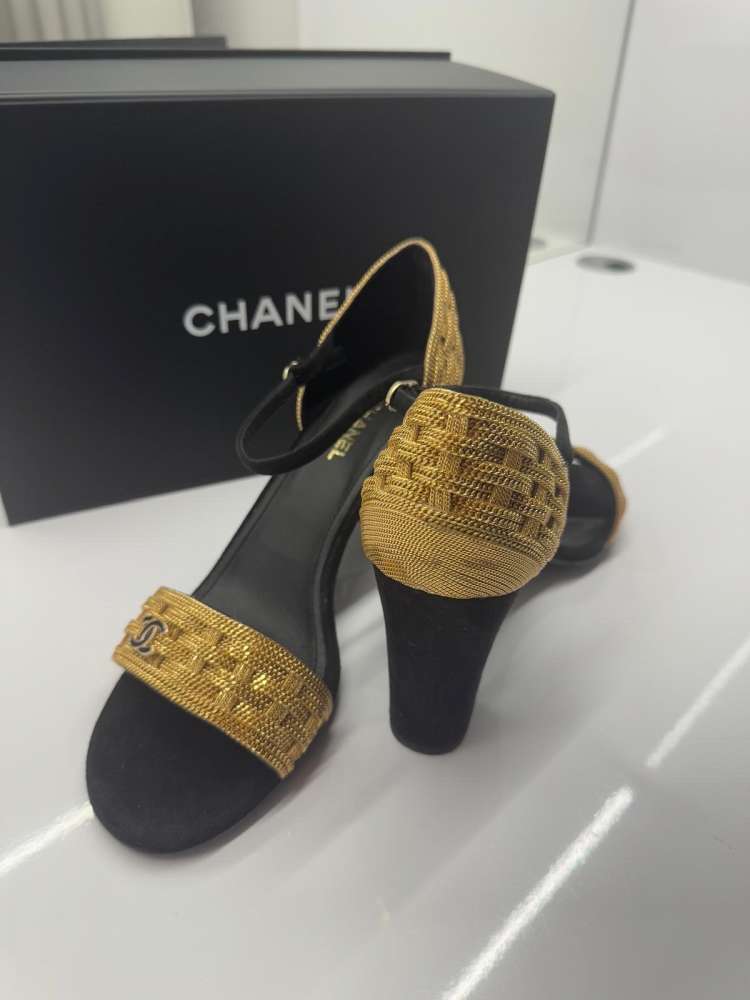 Chanel sandalky