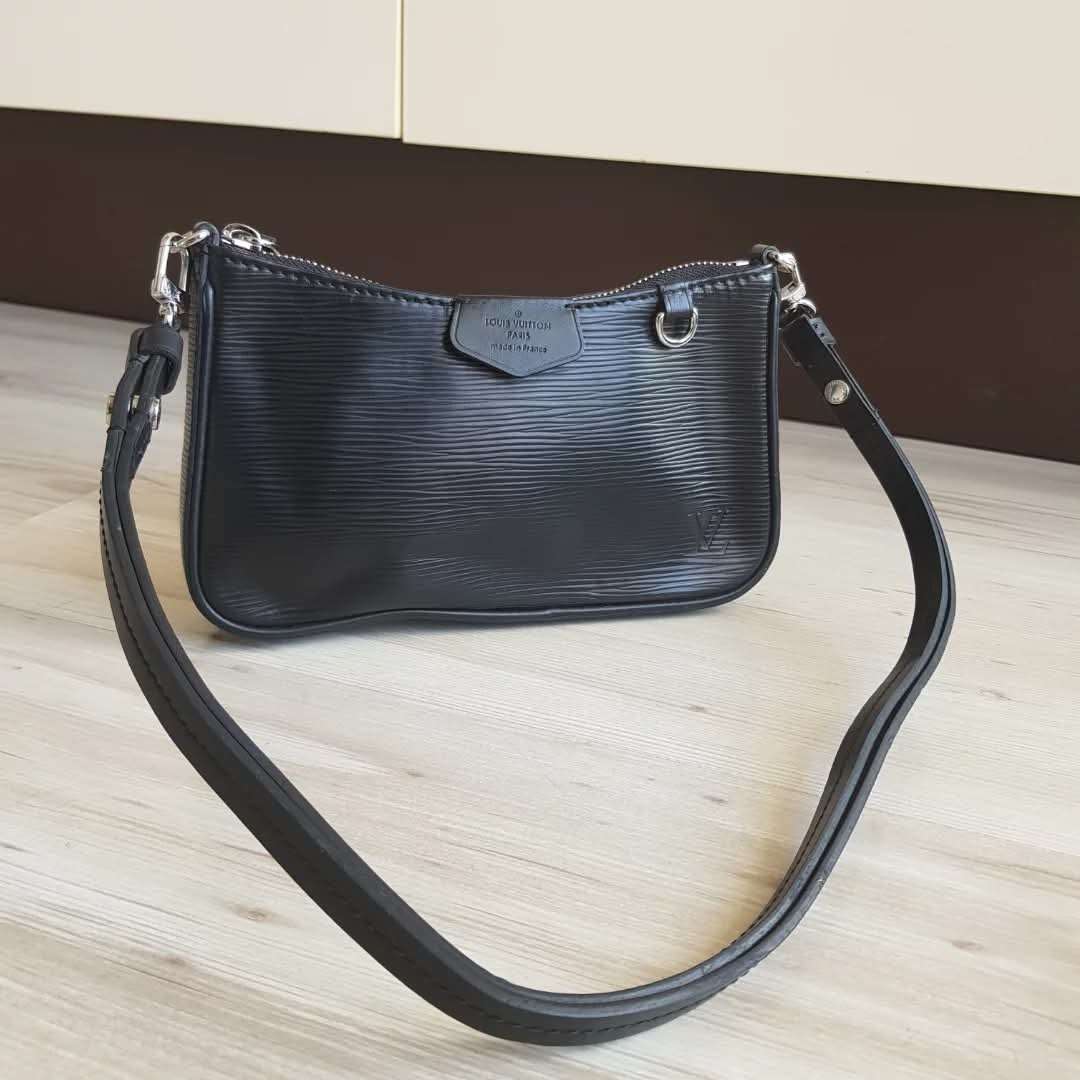 Louis Vuitton Easy Pochette
