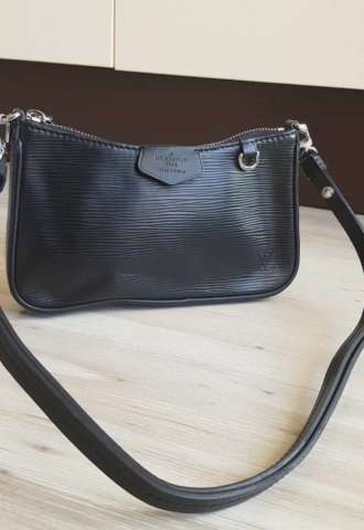 https://vipluxury.sk/Louis Vuitton Easy Pochette