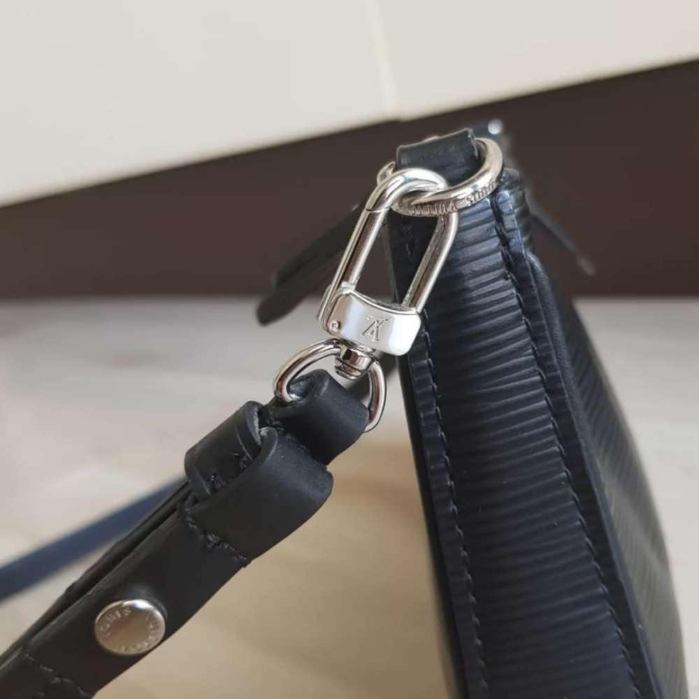 Louis Vuitton Easy Pochette