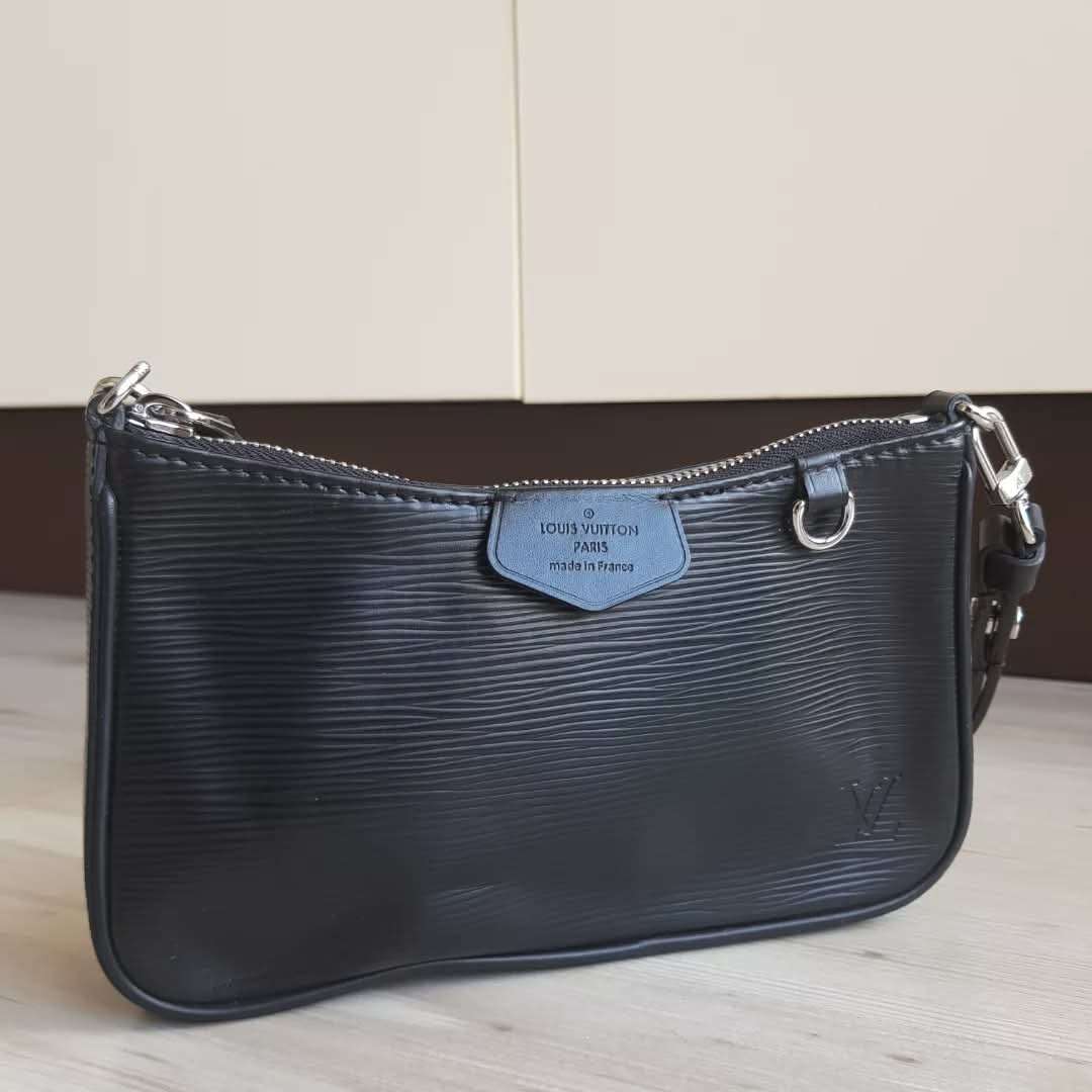 Louis Vuitton Easy Pochette