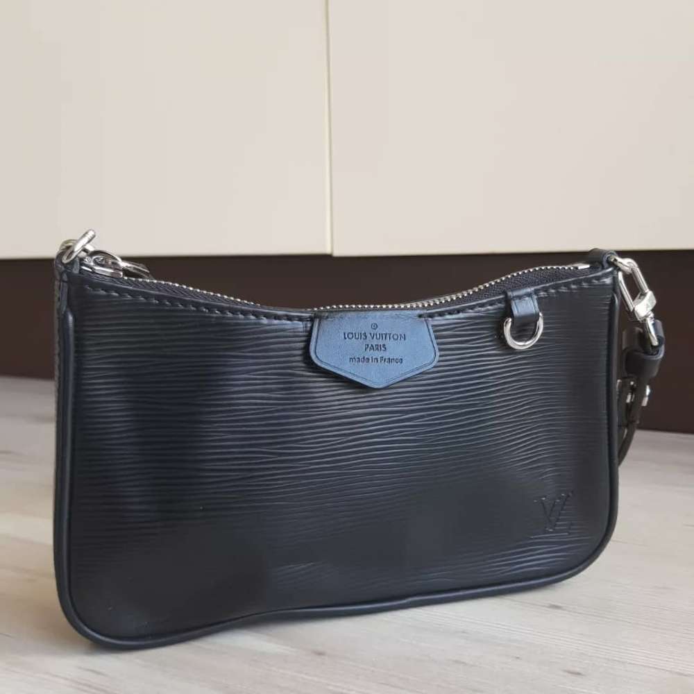 Louis Vuitton Easy Pochette