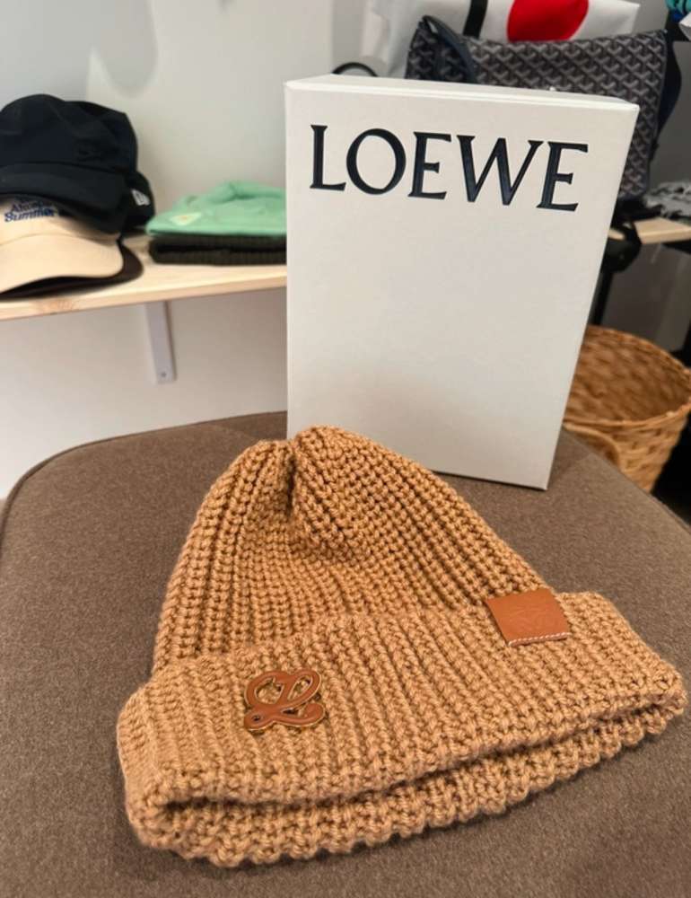 LOEWE čiapka