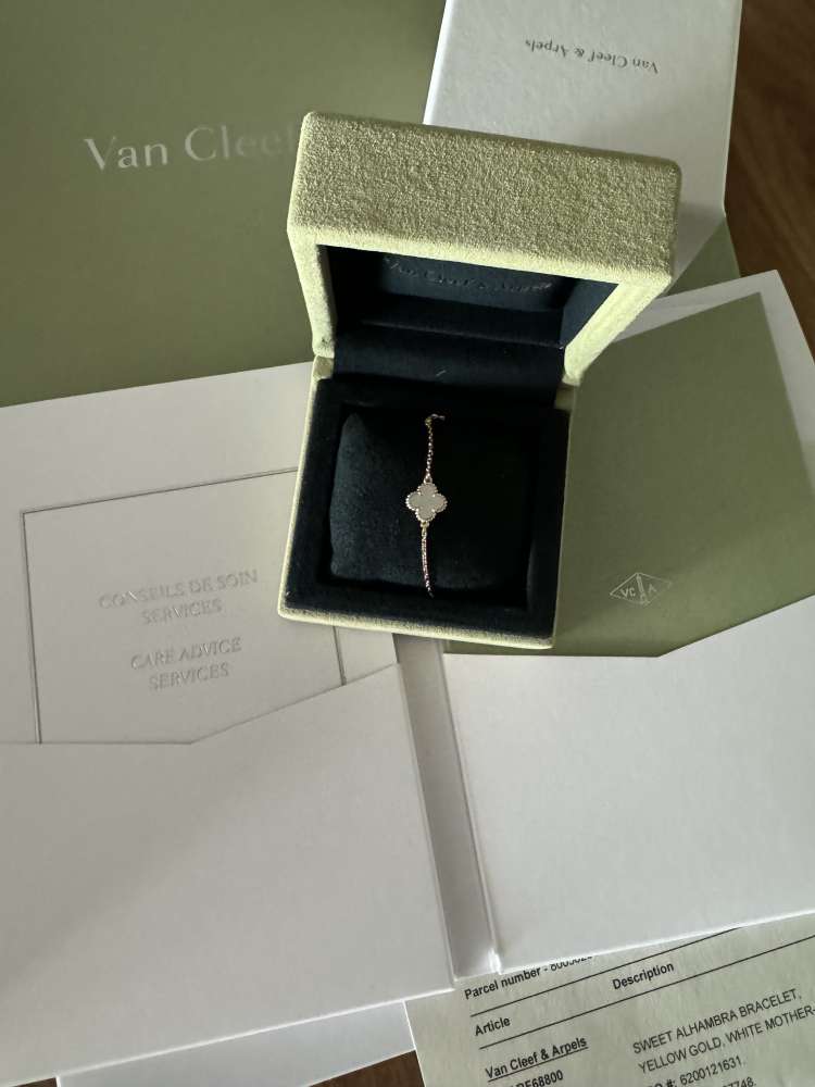 Van cleef & Arpels naramok