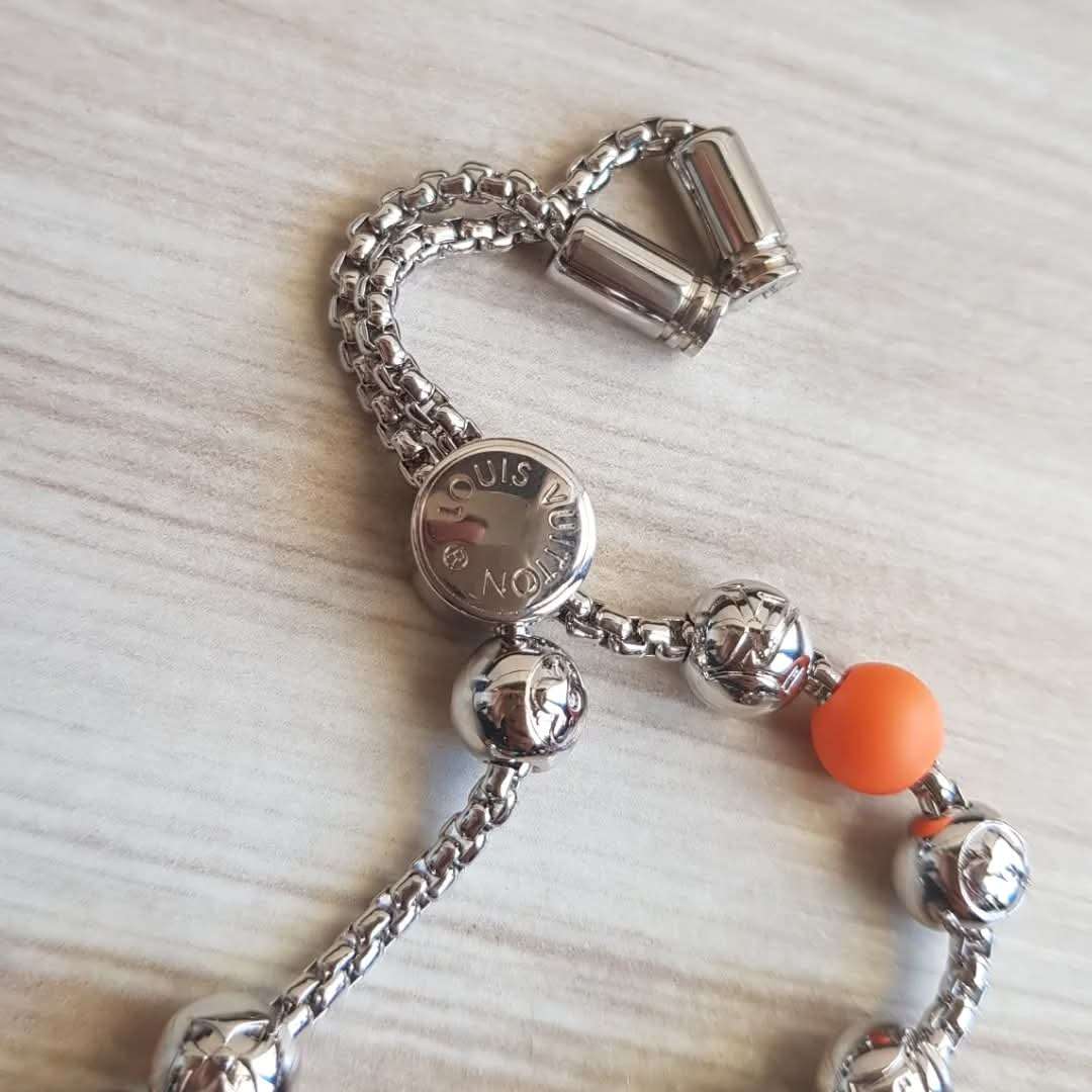 Louis Vuitton Naramek