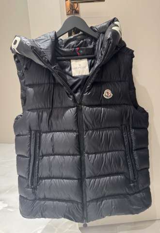 https://vipluxury.sk/Moncler vesta