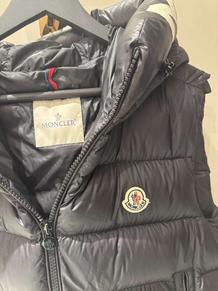 Moncler vesta