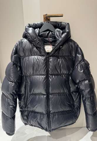 https://vipluxury.sk/Moncler bunda