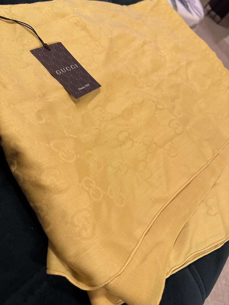 Obdlznikova satka Gucci