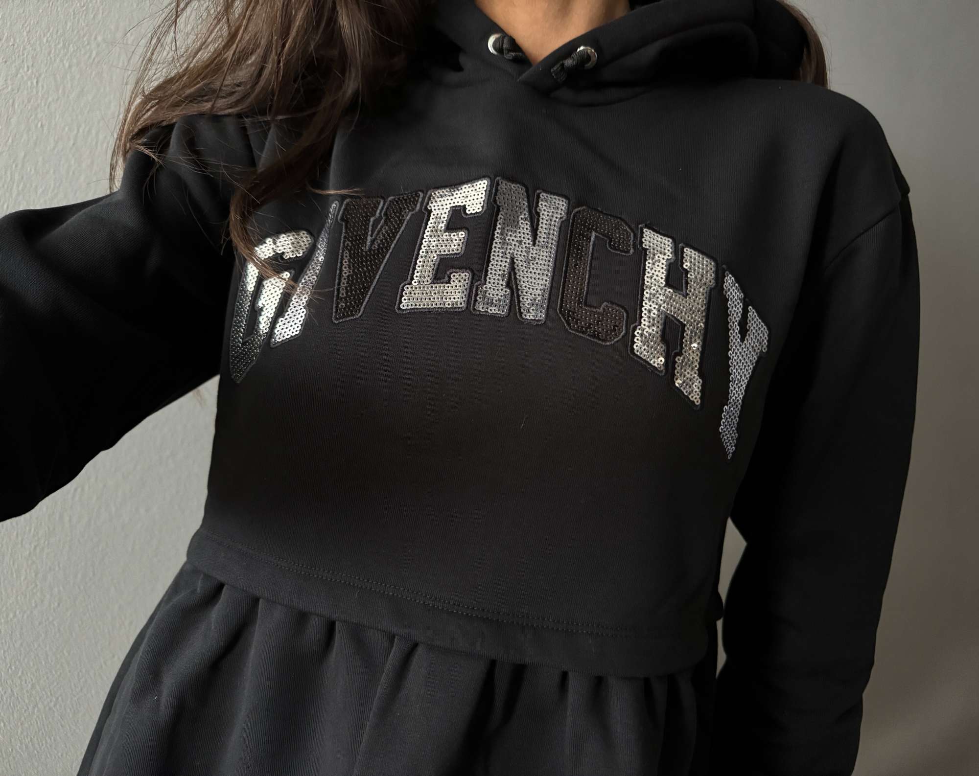 Givenchy saty