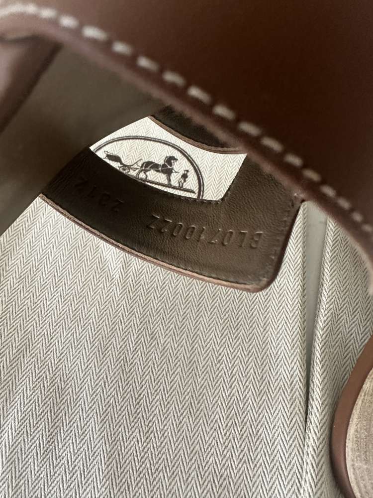 Nové šľapkyHermes Oasis farba zlatá veľkosť 37