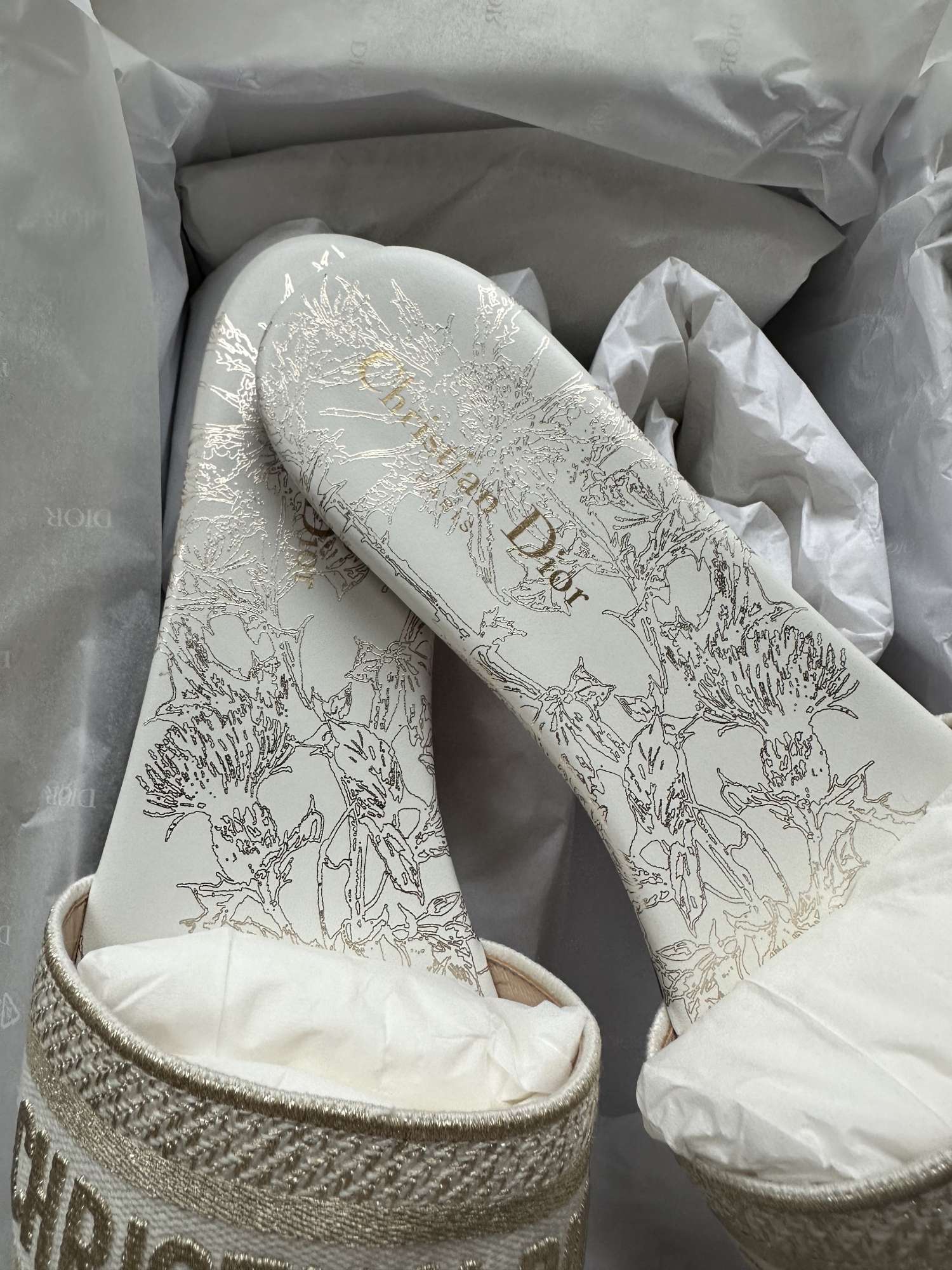 Nové šľapky DIOR model Dway zlato-biele 40,5