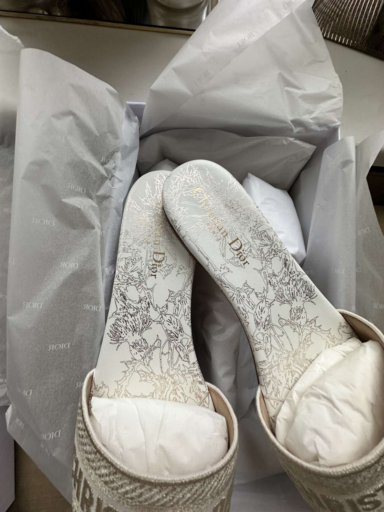 Nové šľapky DIOR model Dway zlato-biele 40,5