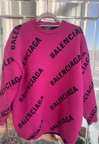 https://vipluxury.sk/Balenciaga sveter