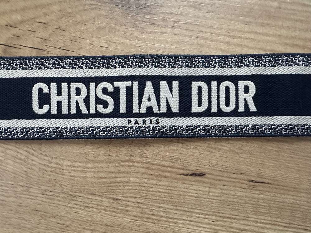Nový pásek Dior