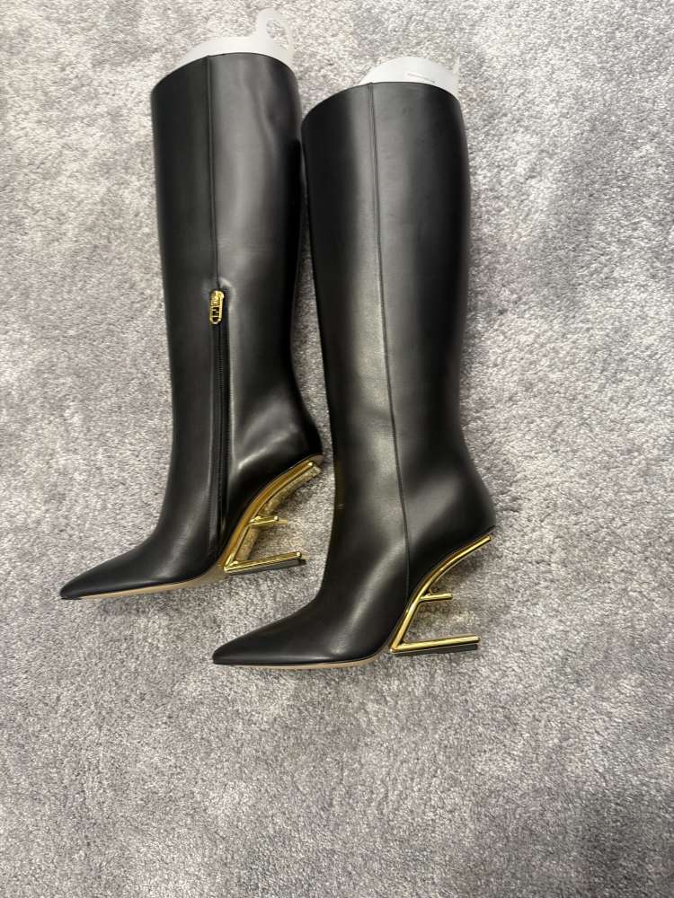 Čižmy Fendi
