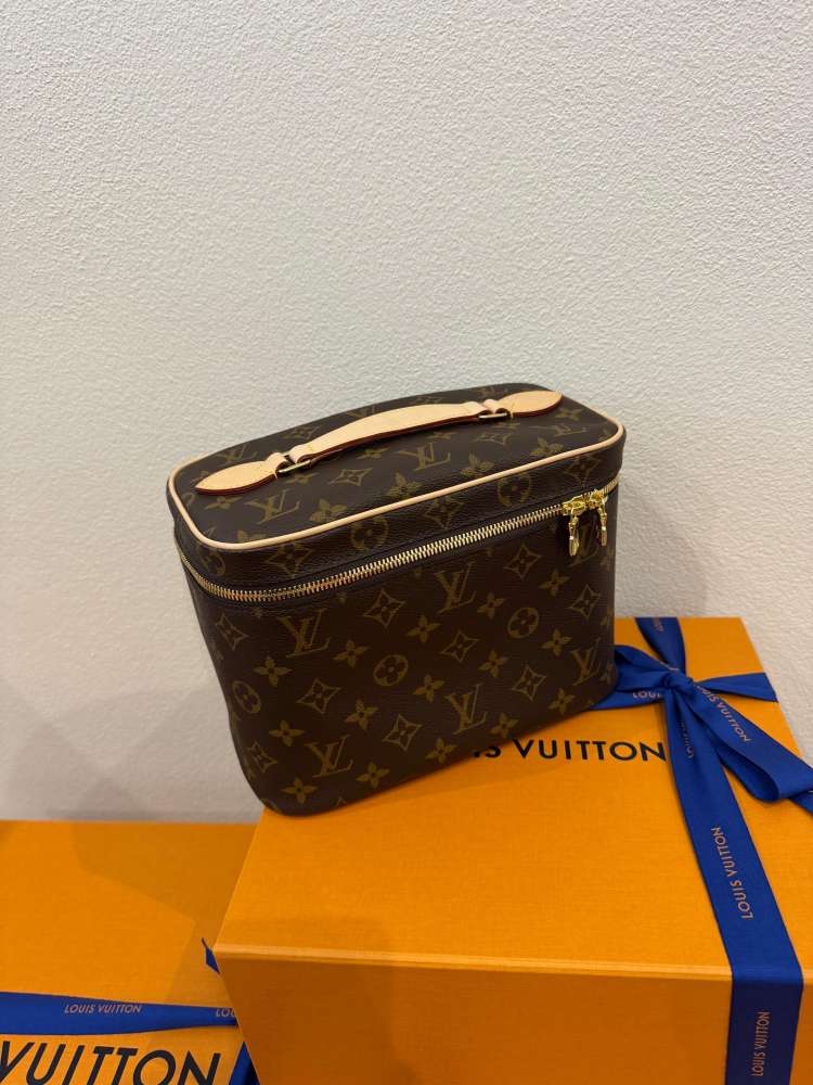 Louis Vuitton kozmetická taška