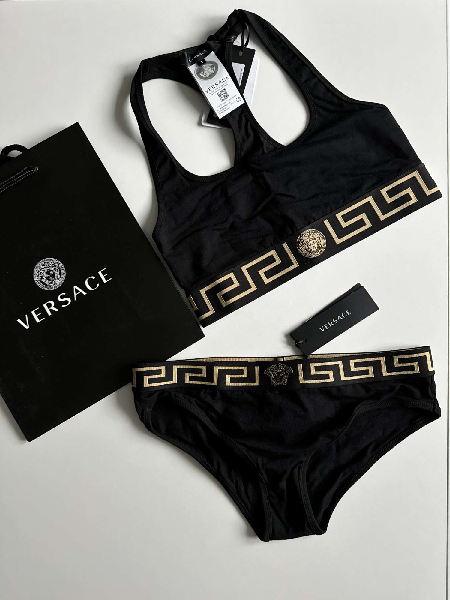 Versace suprava