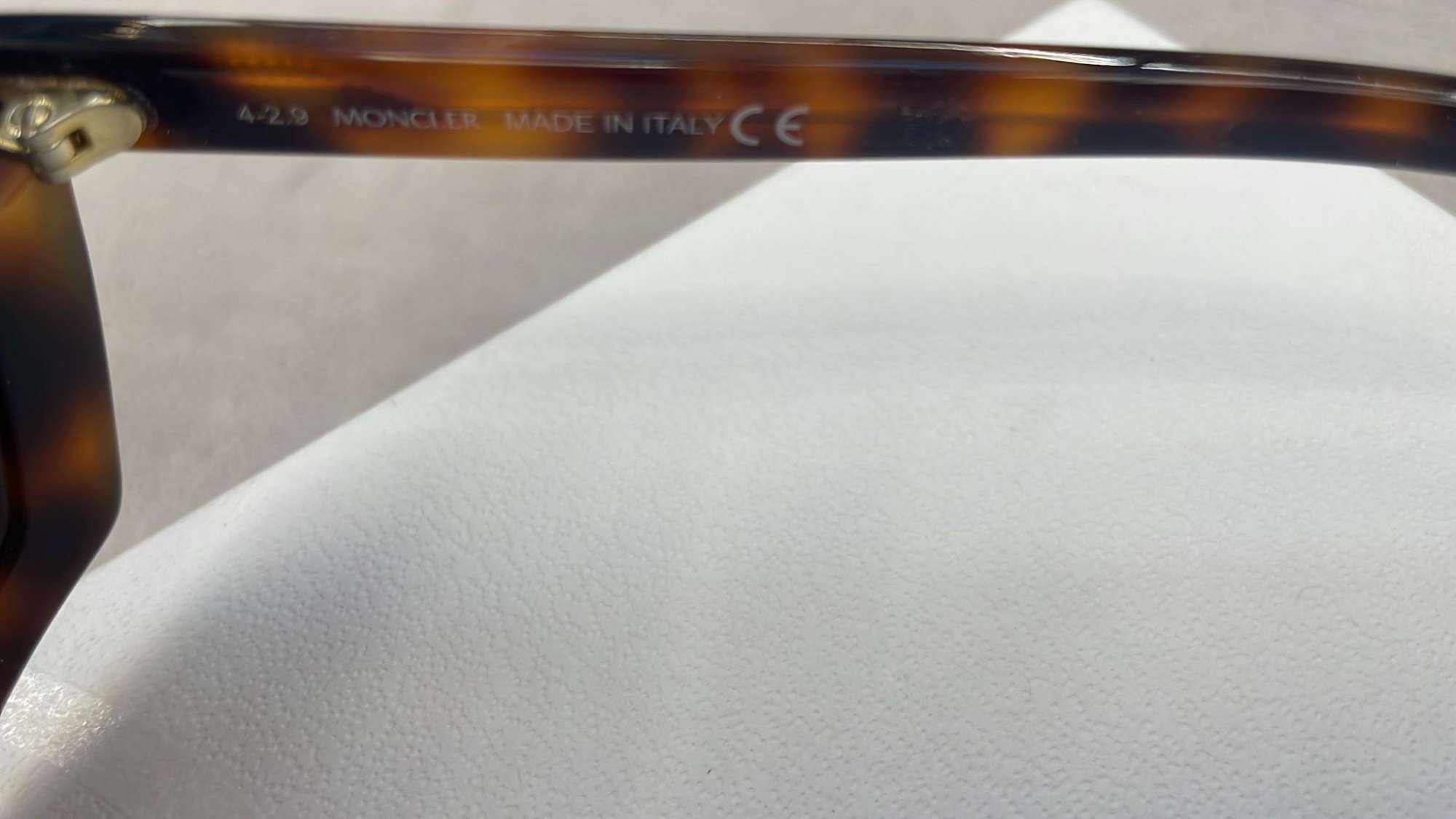 Moncler slnečné okuliare