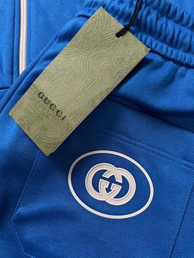 Nová souprava Gucci