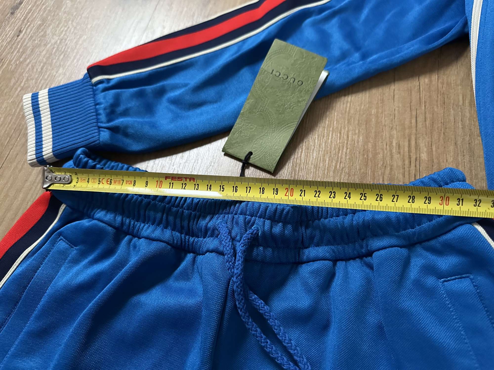 Nová souprava Gucci