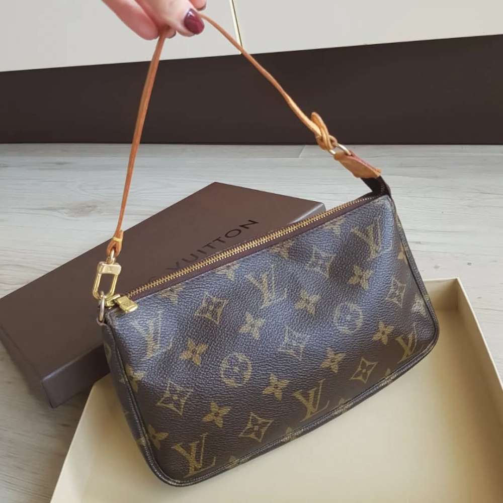 Louis Vuitton Pochette Accessoires