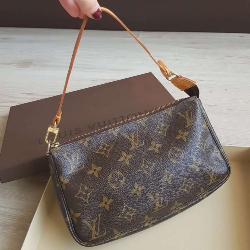 Louis Vuitton Pochette Accessoires